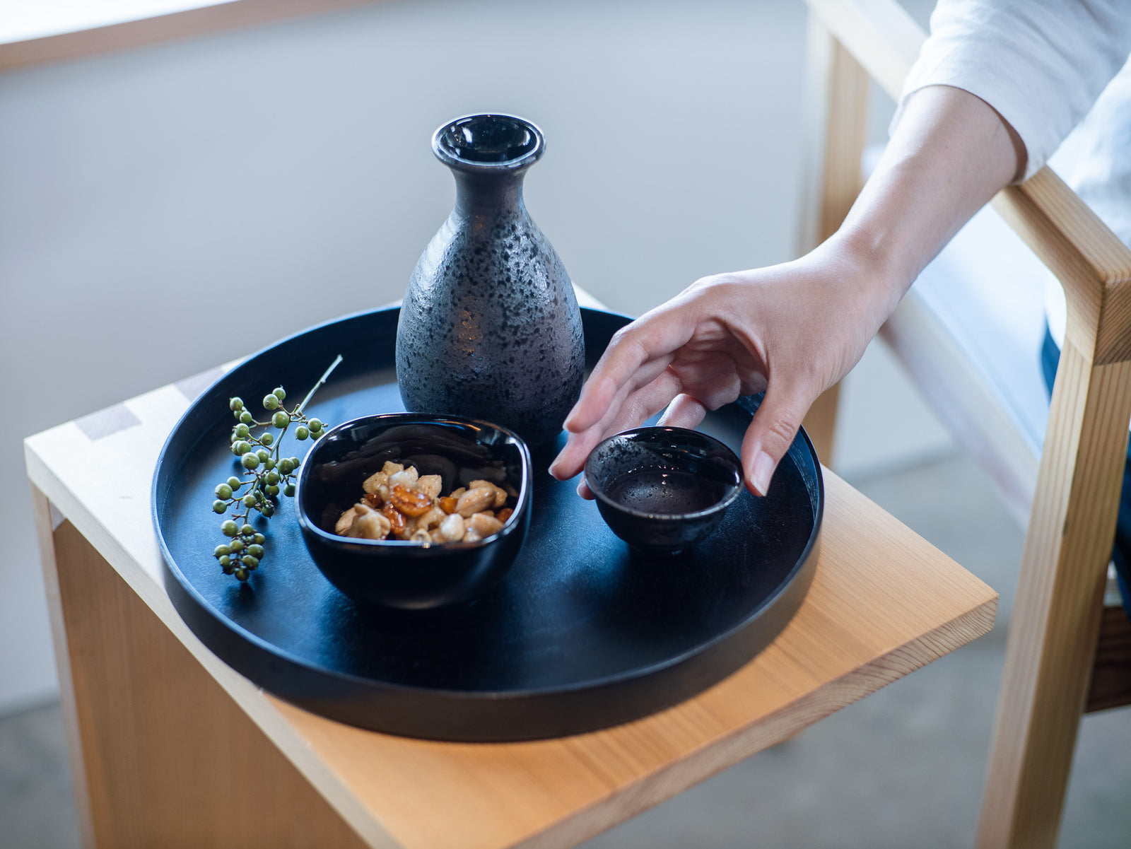 手作り藍染木製丸トレイ | 森工芸 – MORIKOUGEI ONLINE STORE