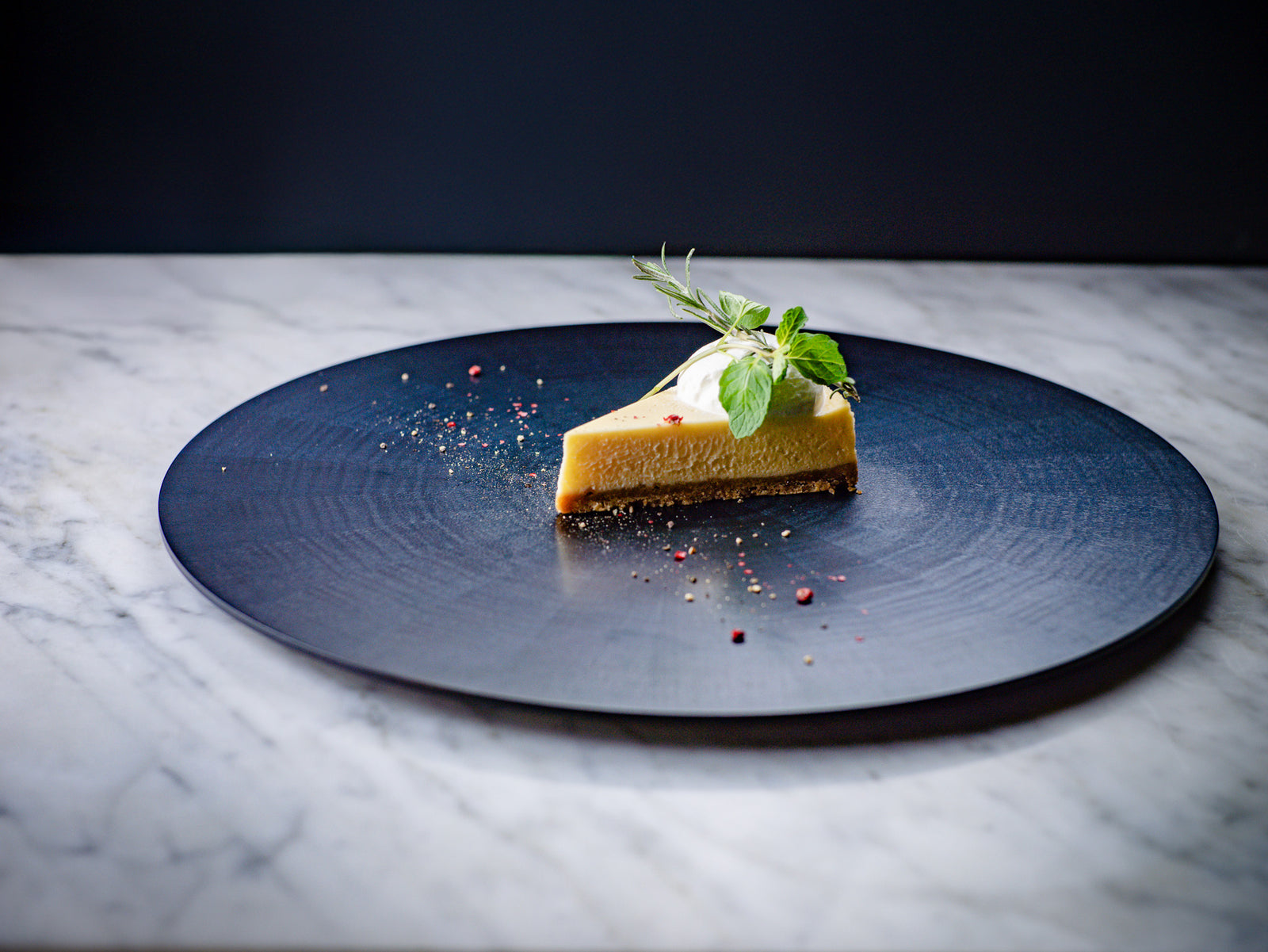 藍漆RAYS PLATE Lサイズ - 伝統美と実用性 | 森工芸＿MORI KOUGEI