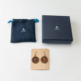 幾何学模様の木のイヤリング　M - CA - MORIKOUGEI ONLINE STORE