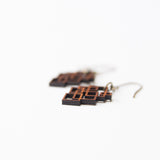 幾何学模様の木のイヤリング　R - CA - MORIKOUGEI ONLINE STORE