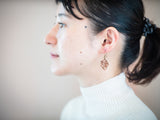幾何学模様の木のイヤリング　R - CA - MORIKOUGEI ONLINE STORE