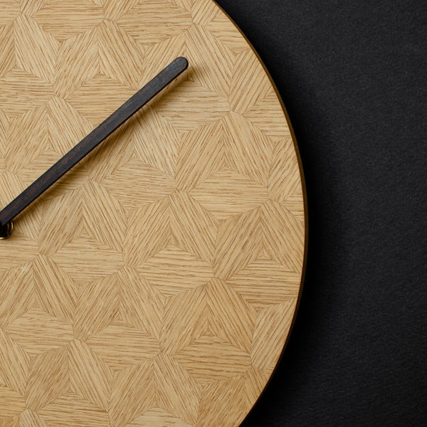 木彫り　振り子時計　ナラ材 木彫り 振り子時計 ナラ材