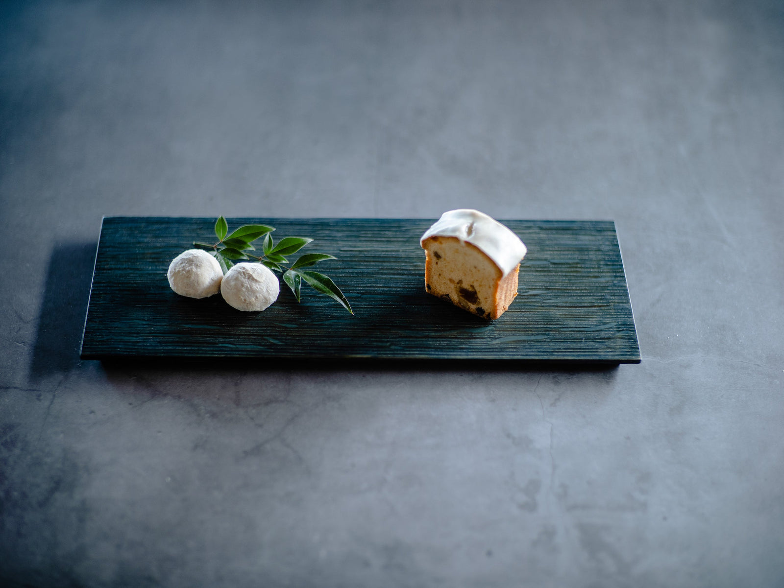 TSUKI-JIRI ウッドプレート フラットタイプ 藍染 | 森工芸 - 美しい