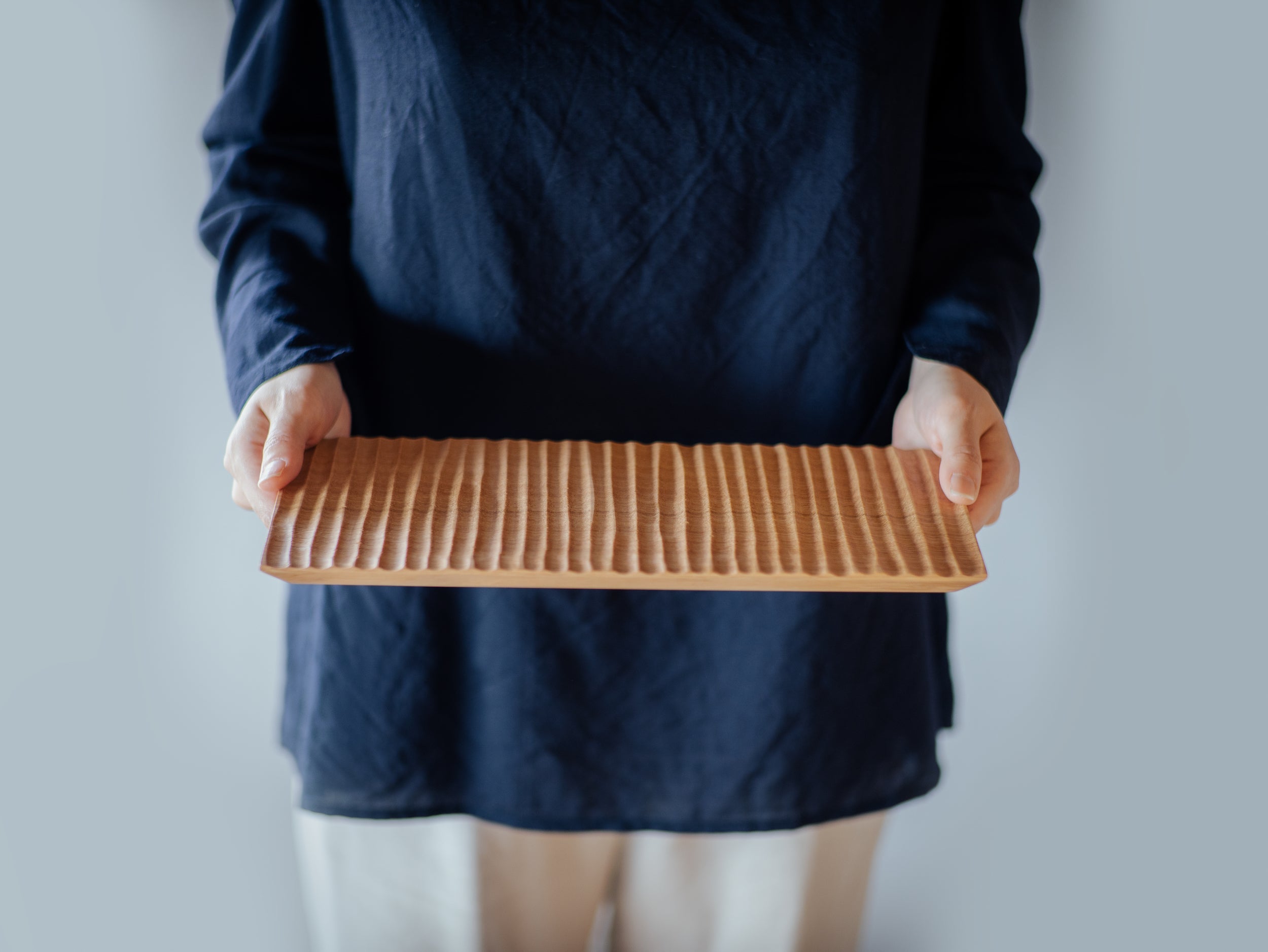 TSUKI-JIRI WOOD PLATE　oak-ridged　ツキジリウッドプレート＿オーク木彫 - MORIKOUGEI ONLINE STORE